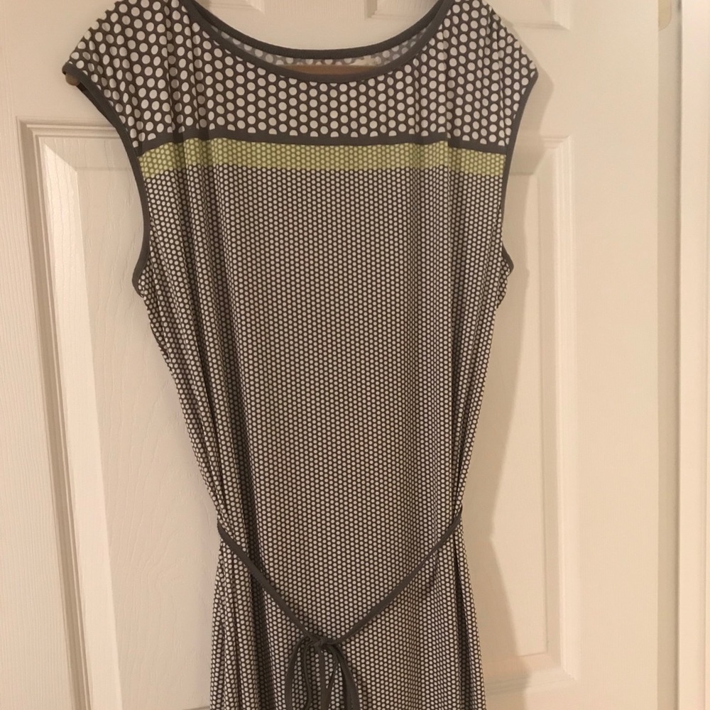 Max Studio Grey Dot Gress